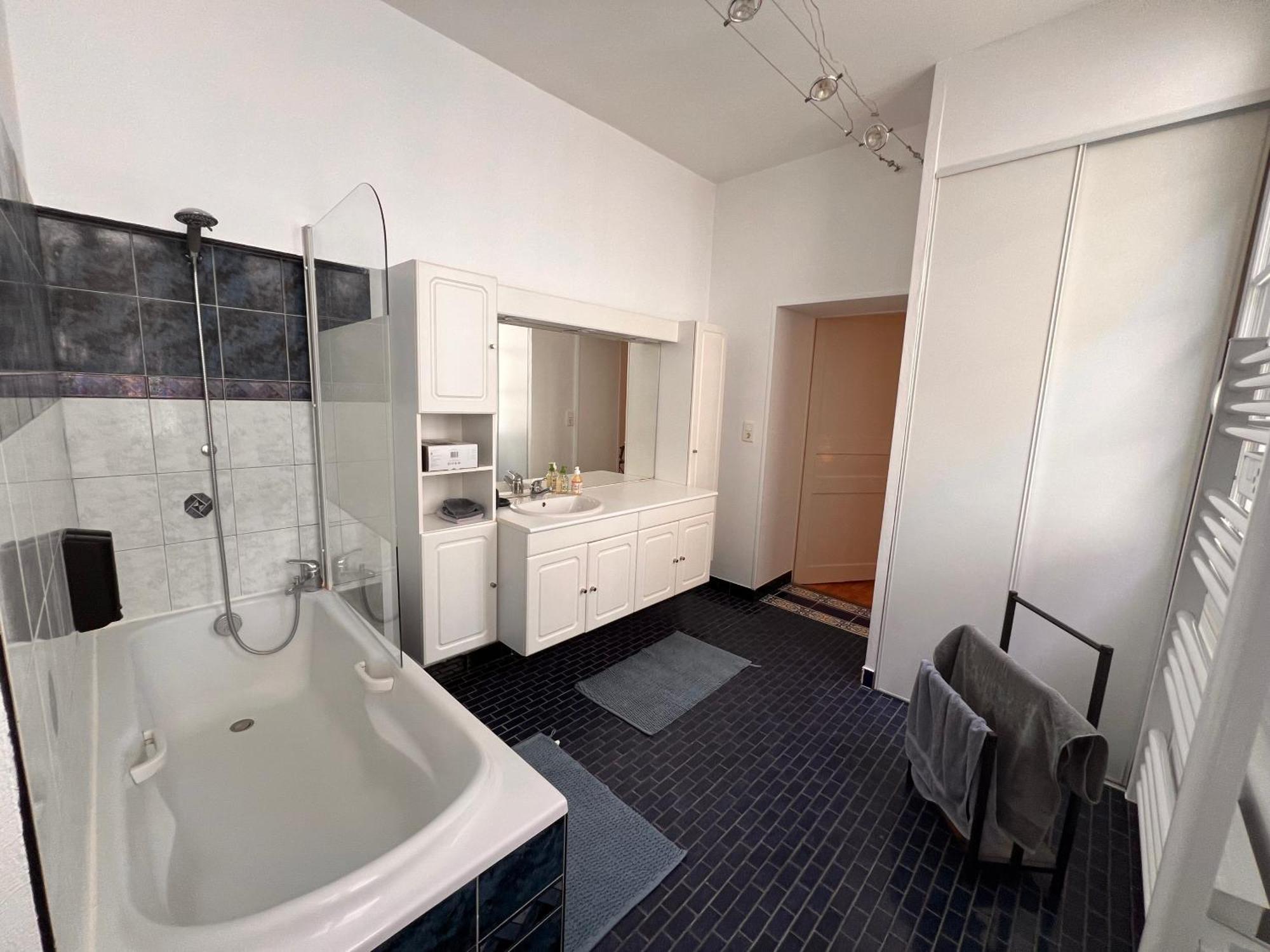 La Colbertine - Charming Apartment In Place Colbert 罗什福尔 外观 照片