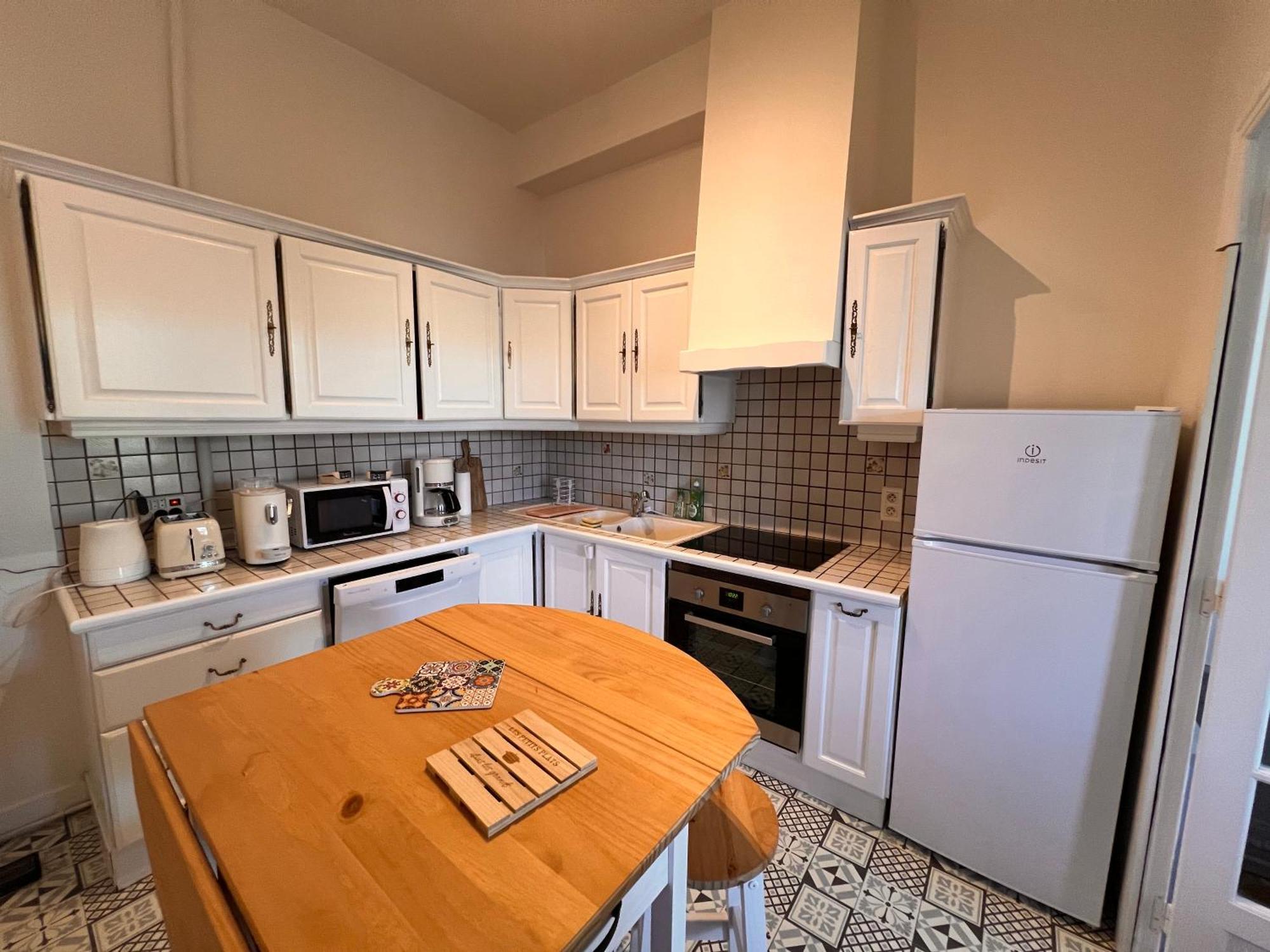 La Colbertine - Charming Apartment In Place Colbert 罗什福尔 外观 照片